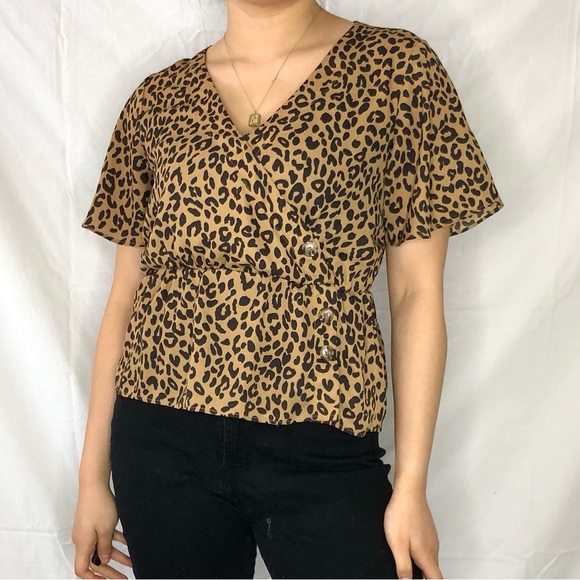 Cheetah Leopard Print V-Neck Ruffle Blouse Top - Picture 1 of 7